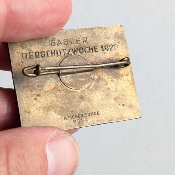 1928 Swiss BASEL Animal Protection week metal pin, Art deco dog friend badge - Picture 6 of 8
